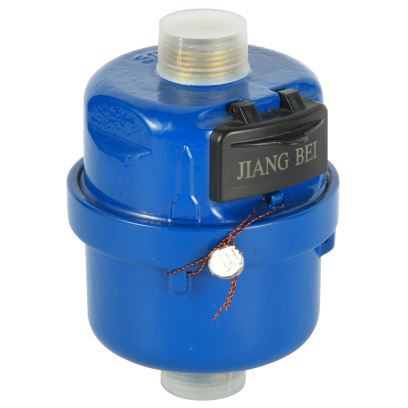 Piestový vodný merač